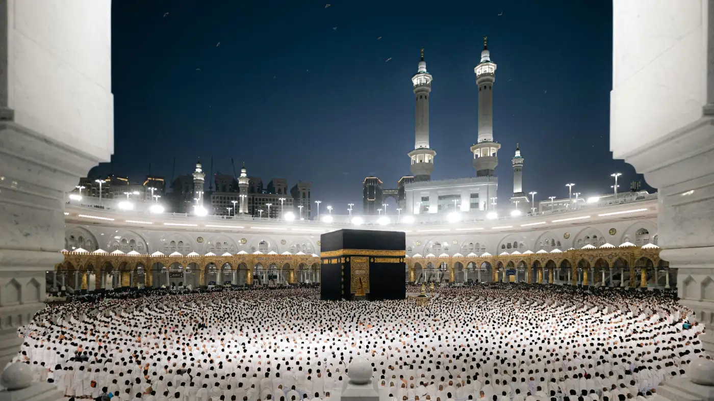 Umrah & Egypt - A Journey of Faith and Timeless Beauty image 2